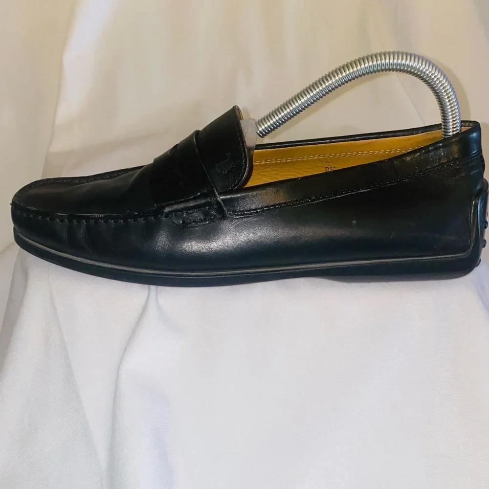 Tod’s Black Loafers